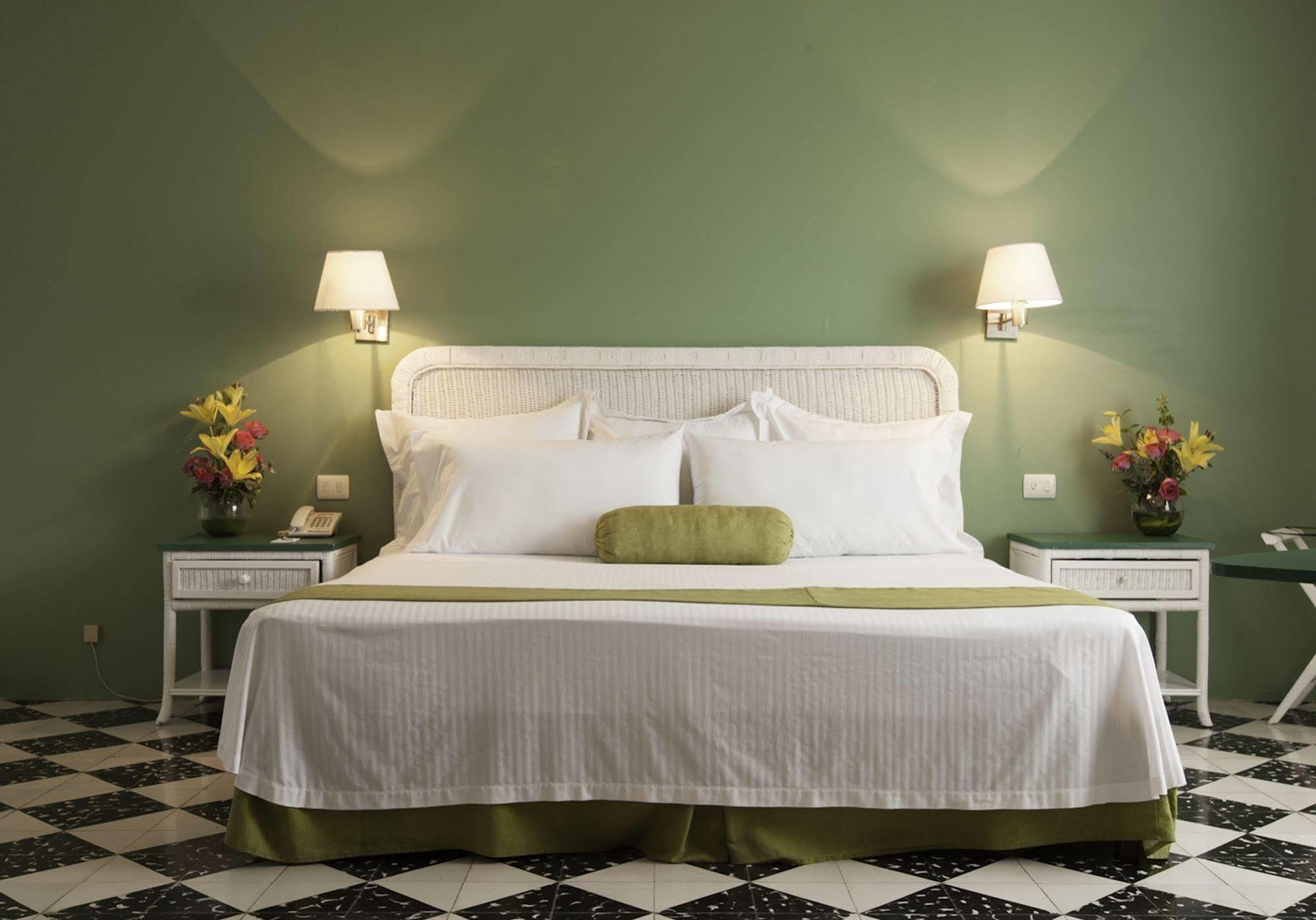 Mision Panamericana Hotel